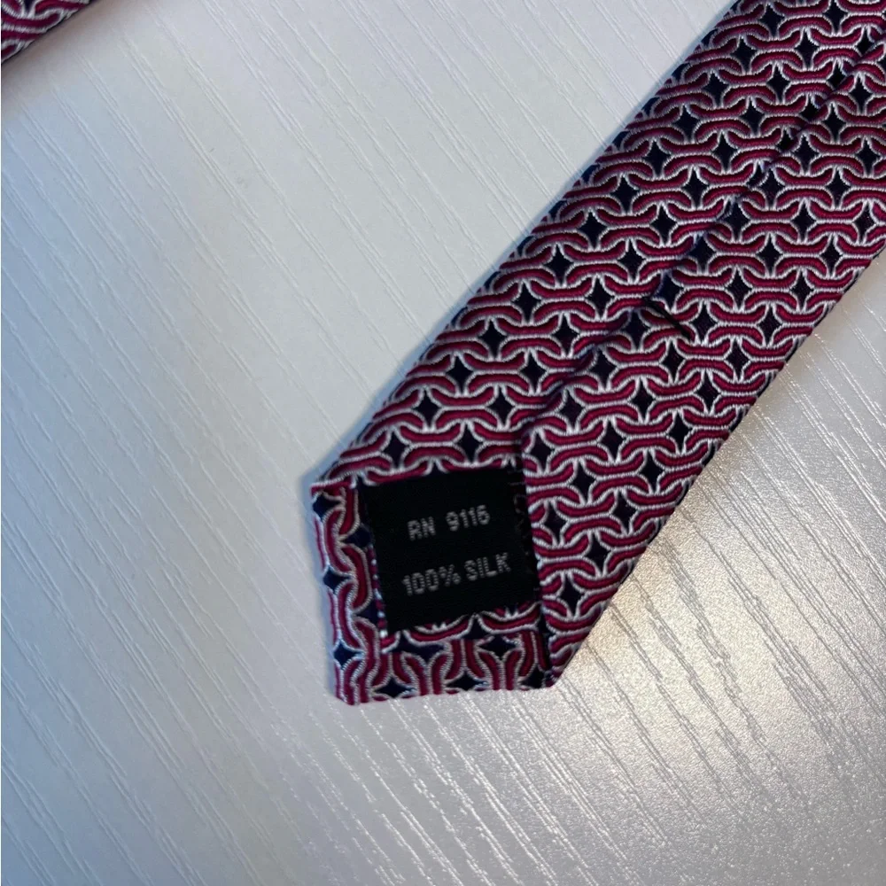 Bloomingdale’s The Men’s Store Red & Blue Silk Tie